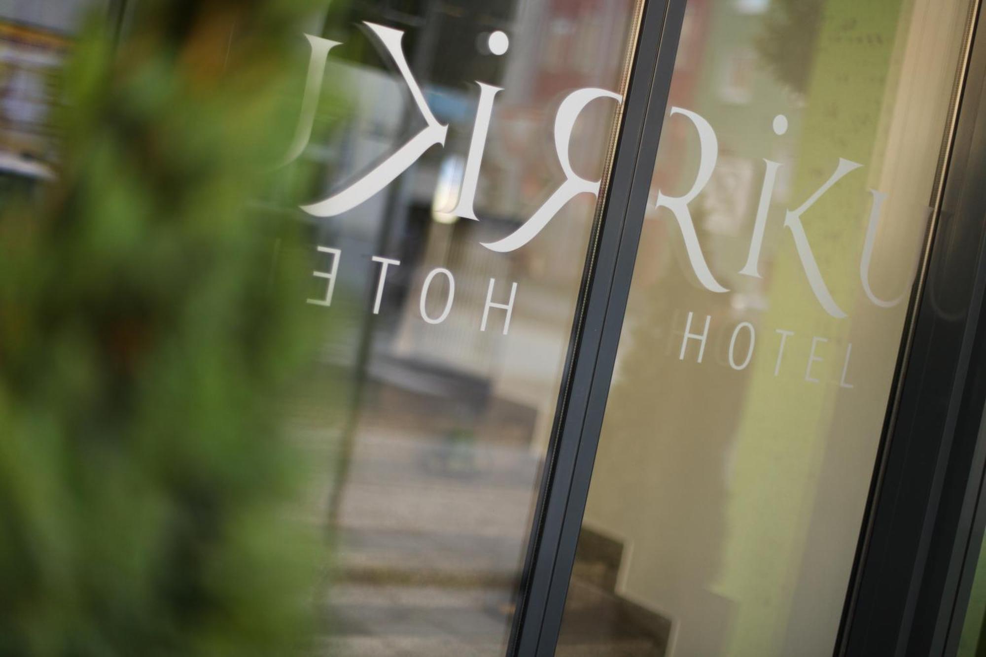 Riku Hotel Neu-Ulm Exterior foto