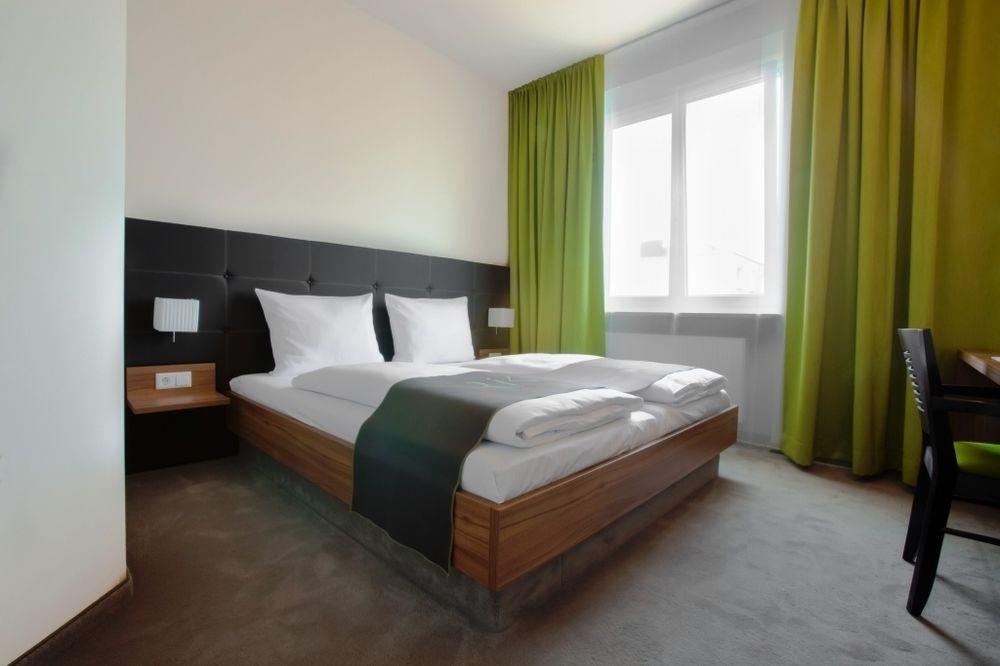 Riku Hotel Neu-Ulm Exterior foto