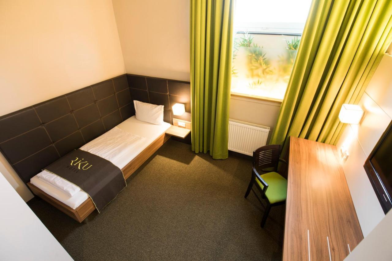Riku Hotel Neu-Ulm Exterior foto