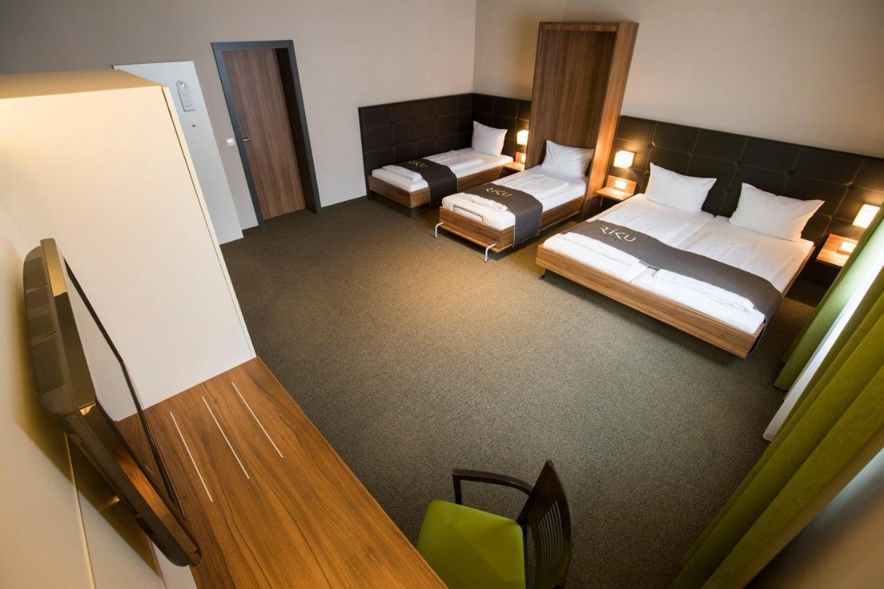 Riku Hotel Neu-Ulm Exterior foto